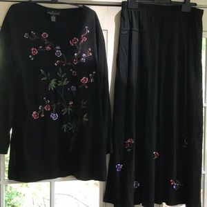 Carole Little 2 piece long skirt & long sleeve top